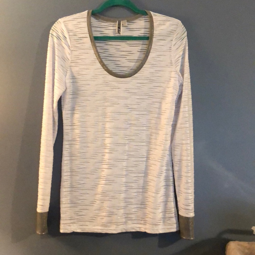 Cute long sleeve top